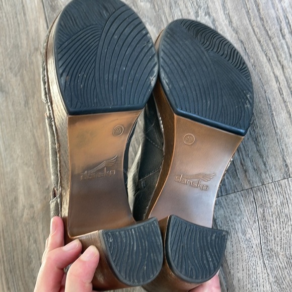 Dansko Delphina Heeled Peep Toe Bootie, Aged Metallic clog, size 40 - Picture 11 of 11